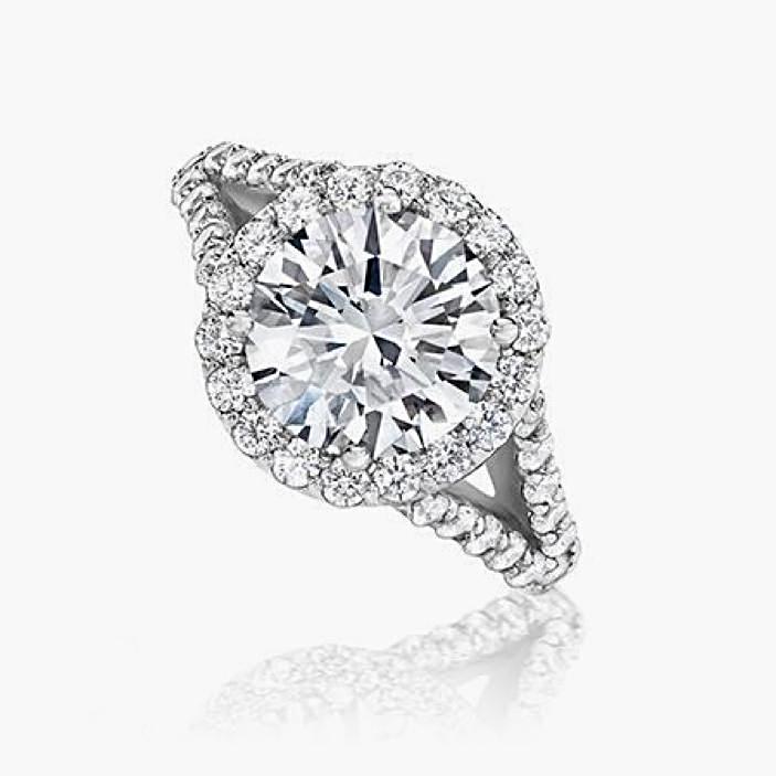 Round Diamond Halo Ring